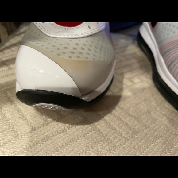 Vintage Nike Lebron 8 V2 Shoes main image 4